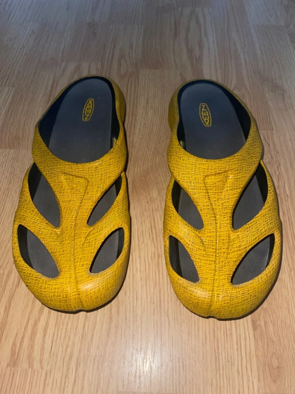 Keen Men’s Yellow Military Mule Clog Slide On Shoes Sandals Size 13